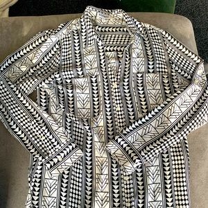 Express portofino patterned black and white shirt